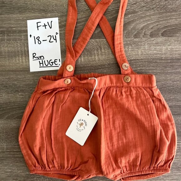 New  suspender shorts (flawed sizing) - Picture 1 of 3